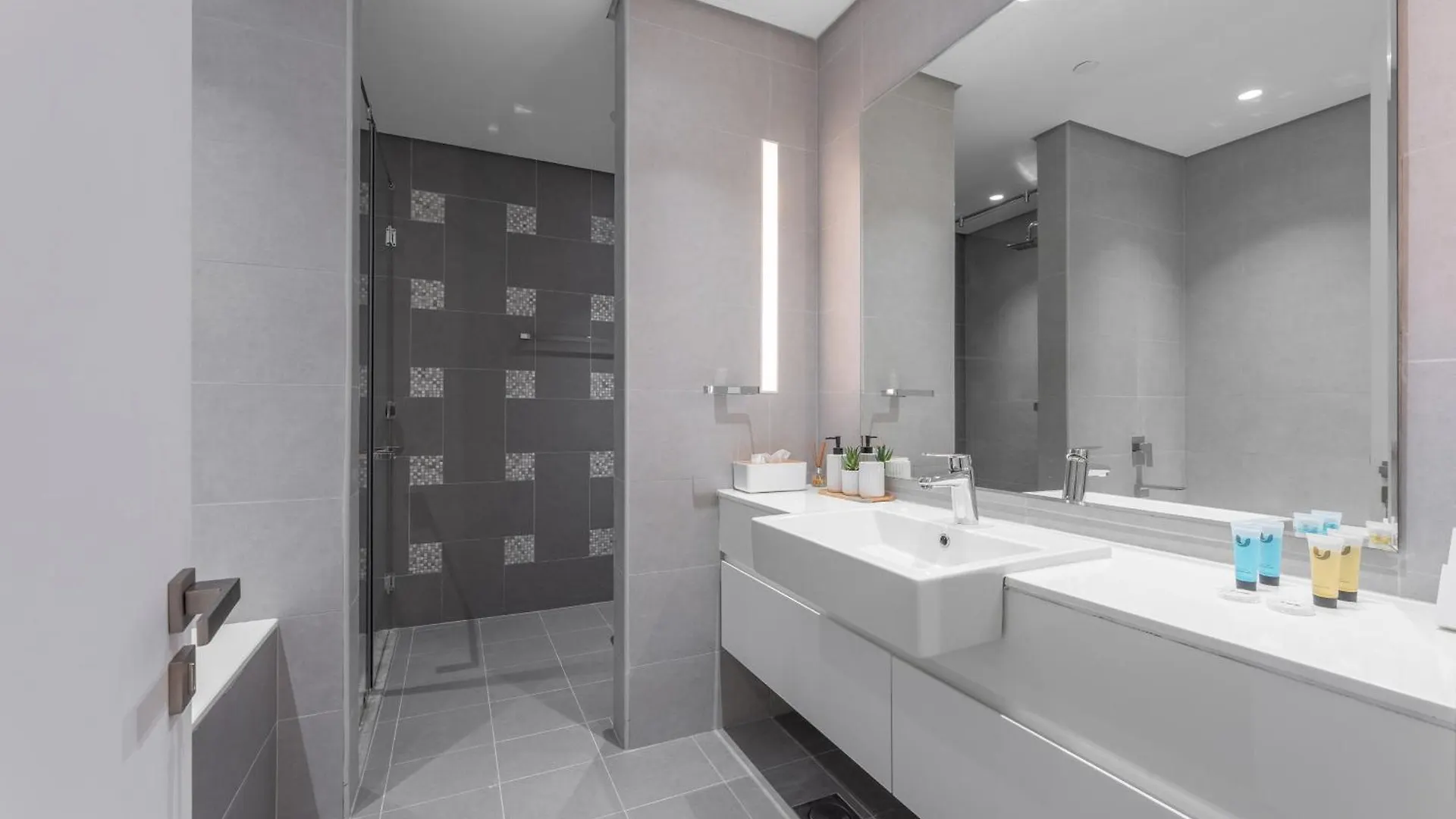 Appartement Stayis- 1Br In Atria Tower Near Downtown Dubaï